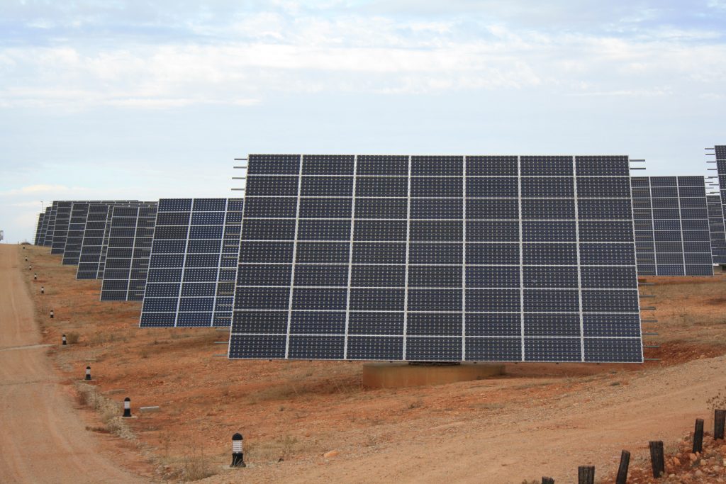 Huerto fotovoltaico “Quero Solar” de 2 MW de potencia nominal con seguidor a dos ejes – Alcázar de San Juan (Ciudad Real)