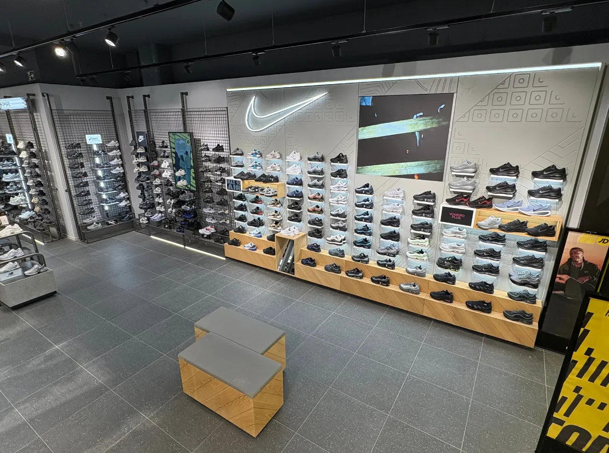 Construcción tienda JD 1 Construcción tienda JD