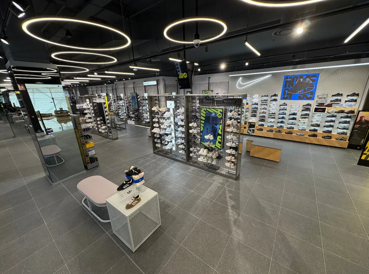 Construcción tienda JD 8 Construcción tienda JD